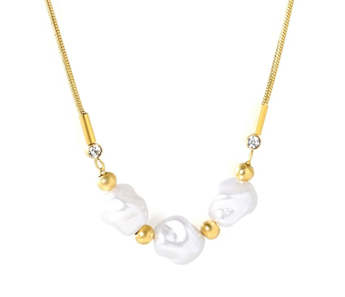 Themis Pearl Necklace