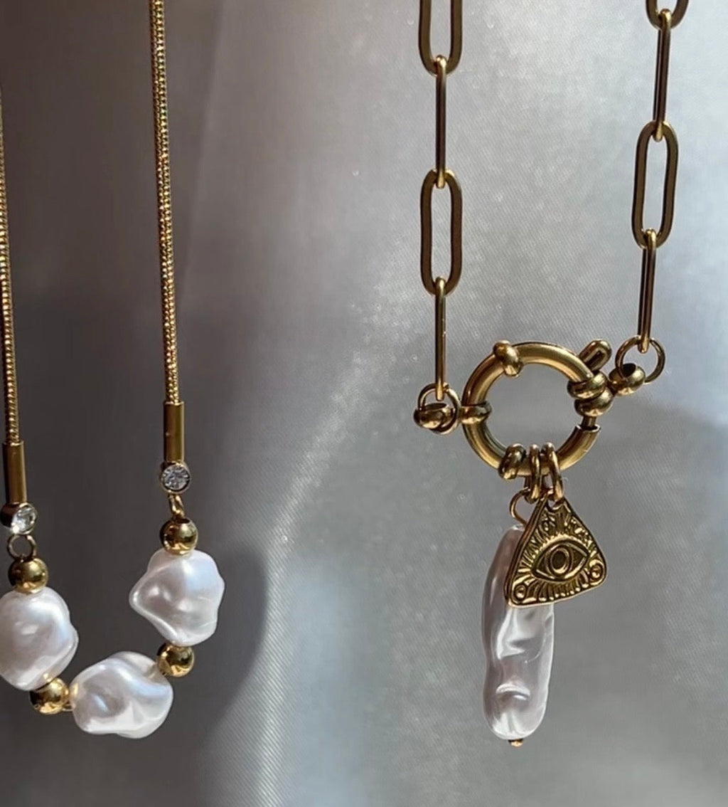Themis Pearl Necklace